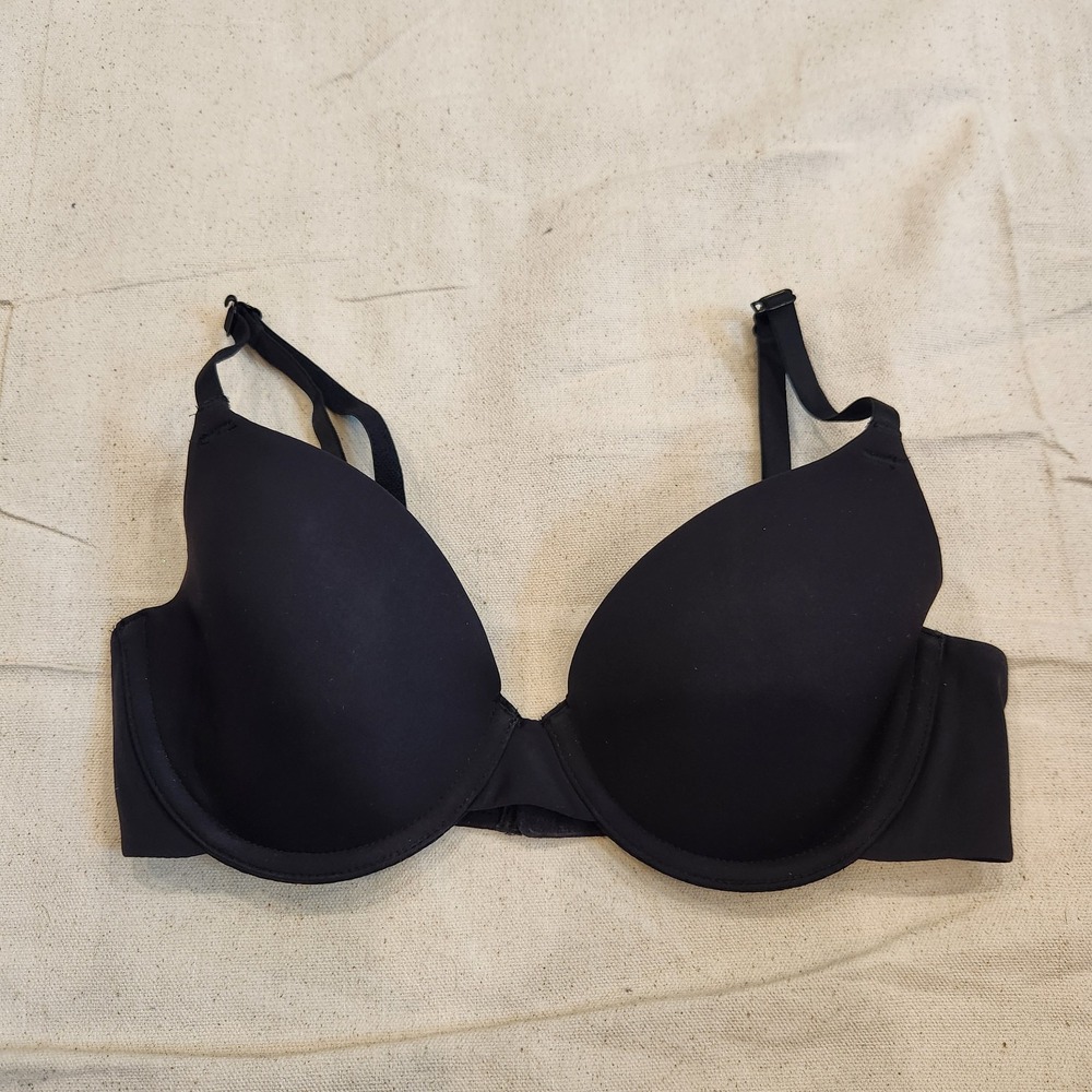 New b.tempt'd by Wacoal Black Future Foundation Contour Bra Size 30D NWOT 953380